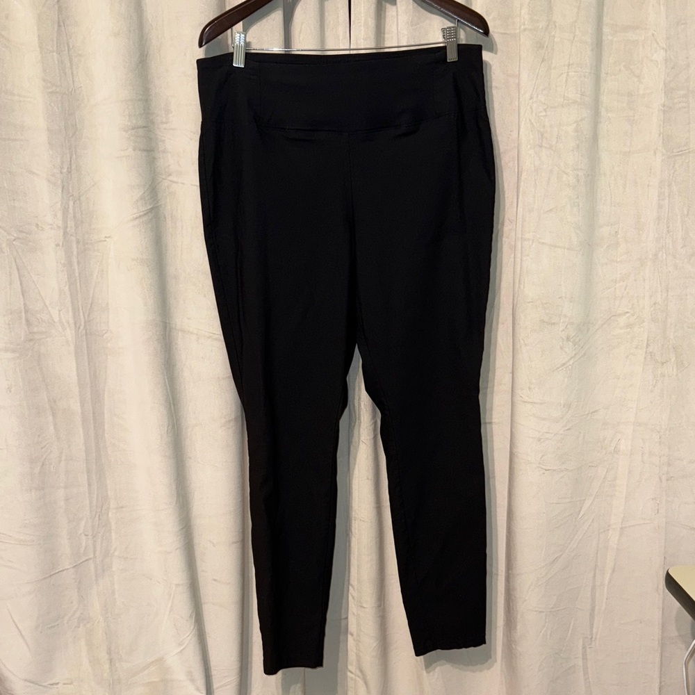 Worthington Elegant Black Ankle Pants